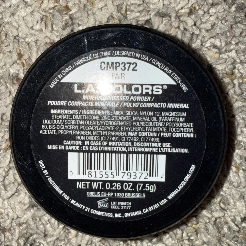 L.A. COLORS‎ Mineral Pressed Powder New Sealed Shade CMP372 Fair